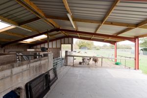 Barn (2)- click for photo gallery